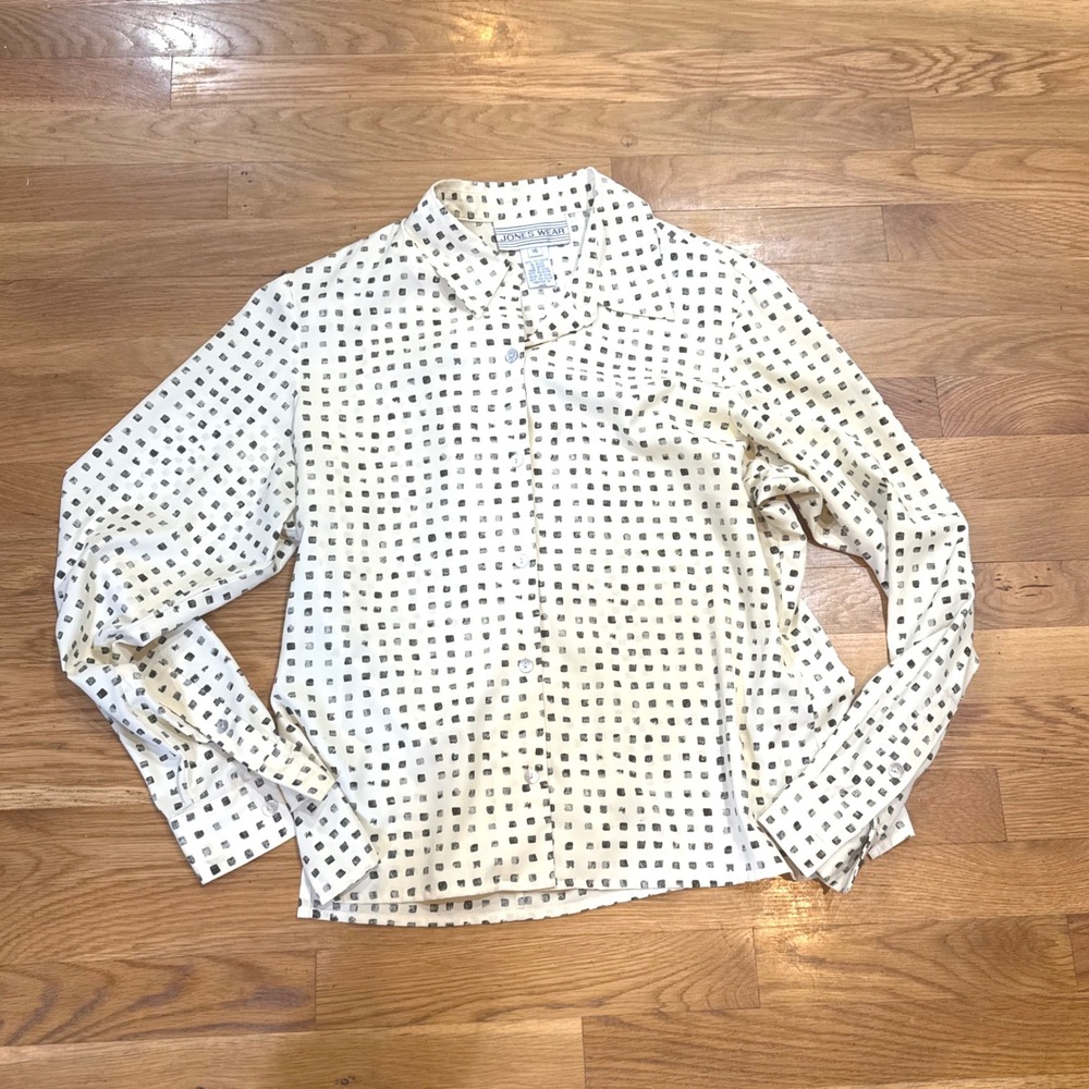 Jones Wear Cream Black Geometric Square Print Button Front Blouse Size 16